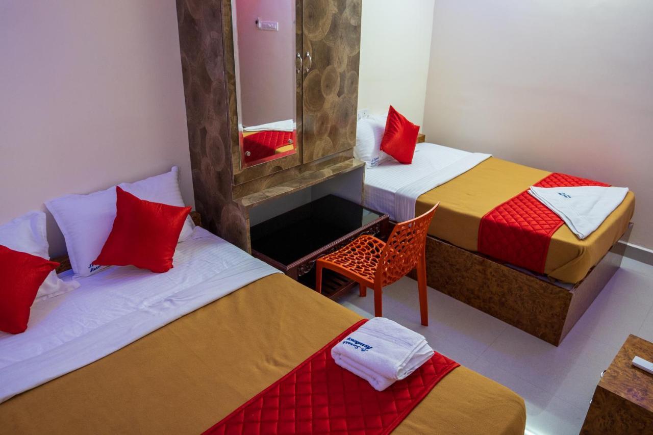 Le Suresh Guest House Puduččéri Exteriér fotografie